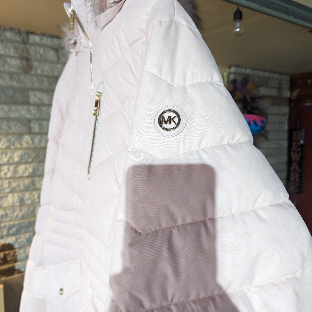 3x Michael Kors puffy jacket